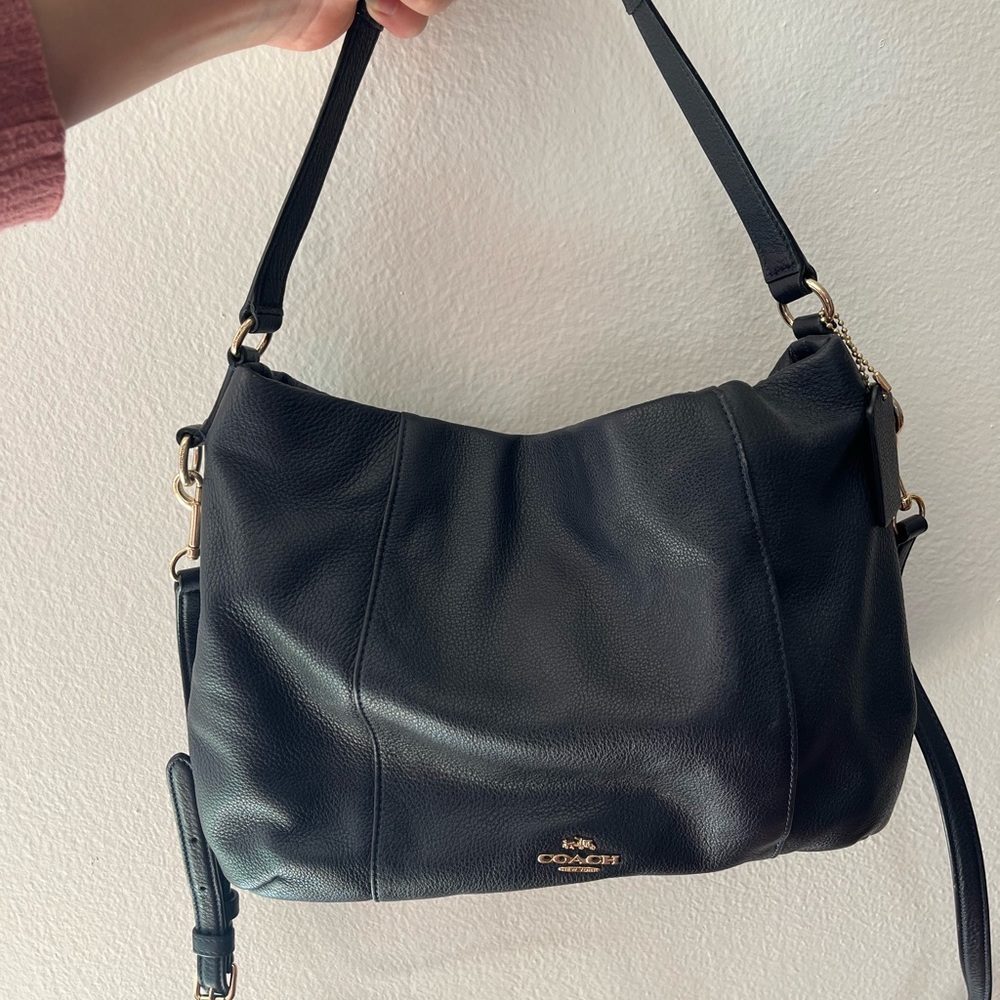 Coach Black Leather Shoulder Bag with Gold Logo - Picture 2 of 7